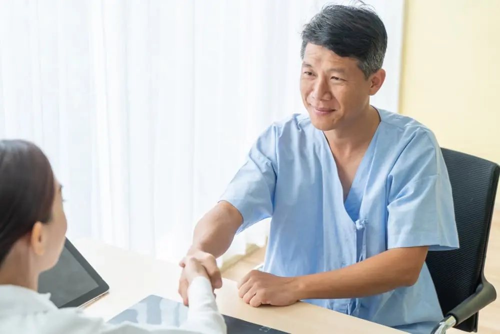 化疗副作用出现肠胃不适怎么办？舒缓方法与抗顽疾保健食品建议 